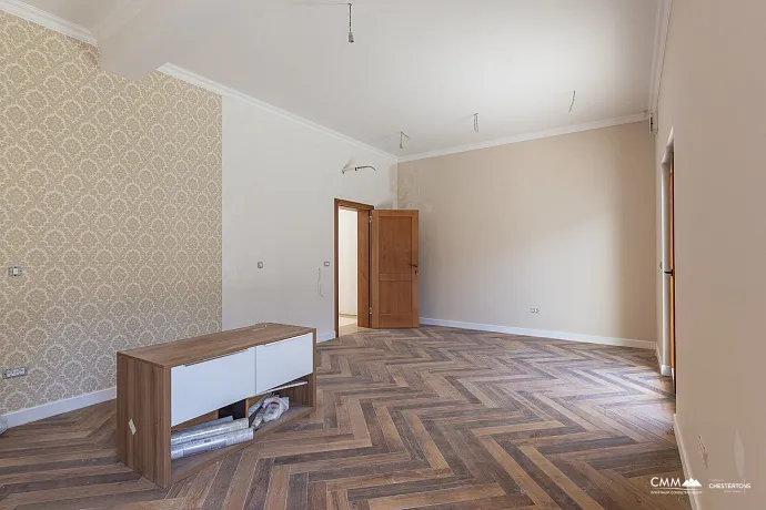 Lüks bir üç katlı villa — Kotor