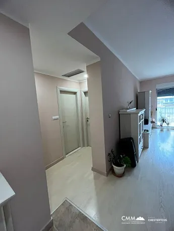 Kotor'da denize yakın iki yatak odalı satılık daire