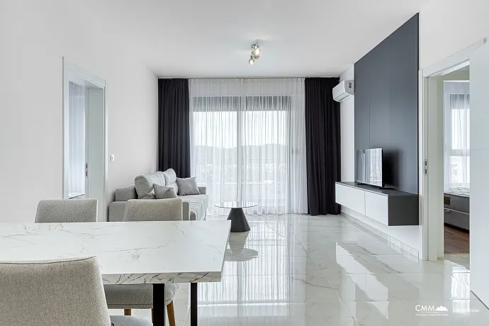 Işık Alan İki Yatak Odalı Daire Bar’da