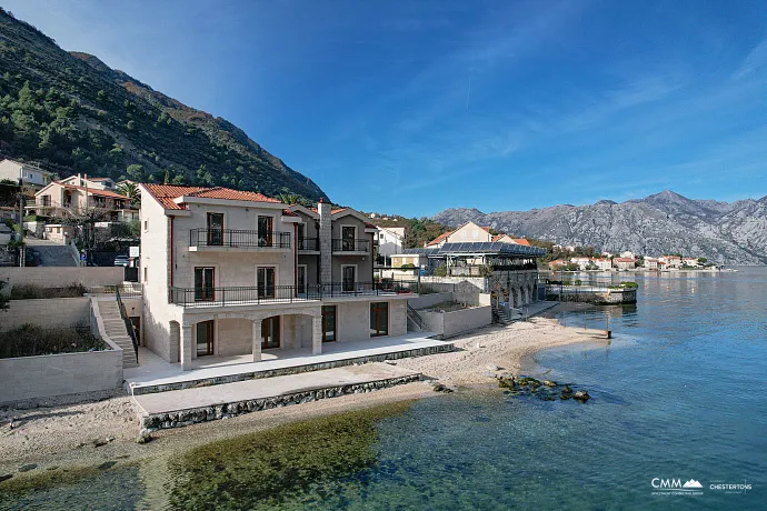 Lüks bir üç katlı villa — Kotor