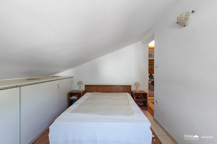Bečići’de 64m² bir yatak odalı daire