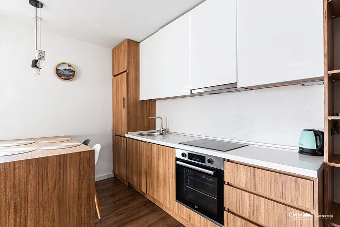 Şehir Ortamında Modern Bir Odalı Daire – Konforlu Yaşam İçin Mükemmel