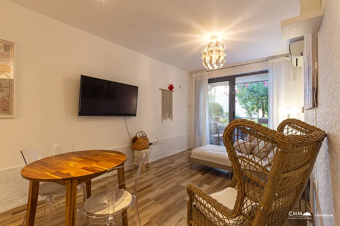 Elegant two-bedroom apartment in Pržno – 57 m²