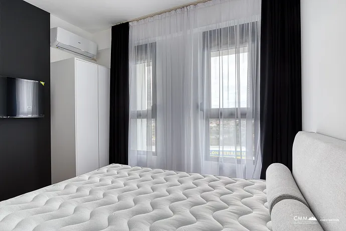 Işık Alan İki Yatak Odalı Daire Bar’da