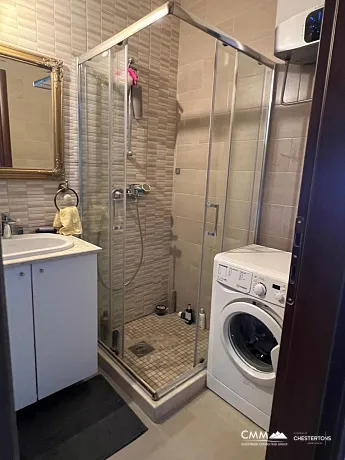 Tivat, Mažina Bölgesinde Deniz Manzaralı Geniş Daire