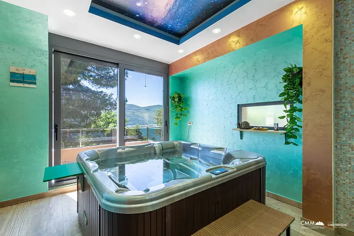 Herceg Novi'nin merkezinde mükemmel villa