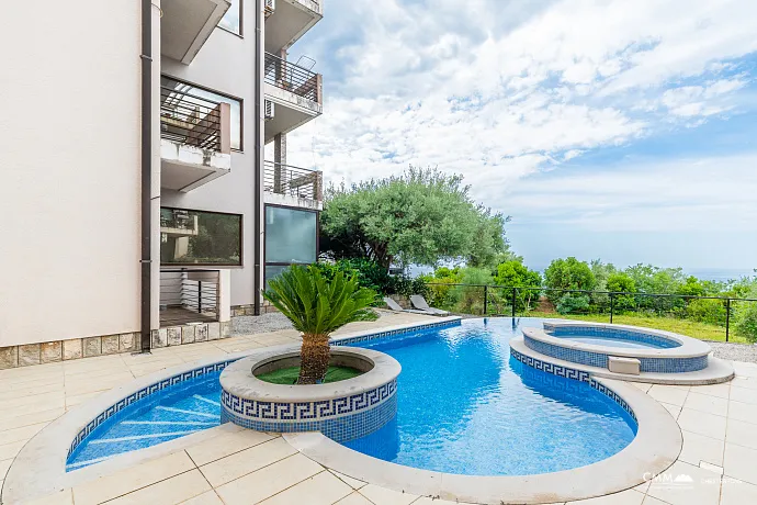 Seoce, Budva'da 57 m² Daire + 45 m² Teras