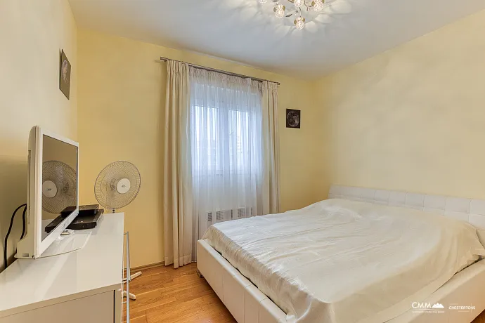 Bečići’de 2 yatak odalı daire