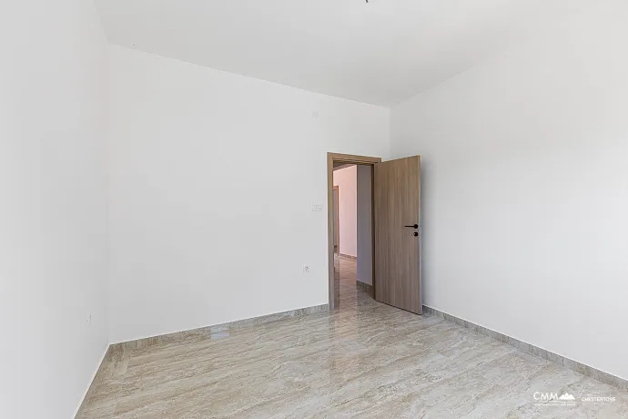 Tivat'ta yenilenmiş daire, 78 m²