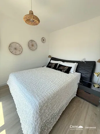 Tivat'ta 2 yatak odalı daire