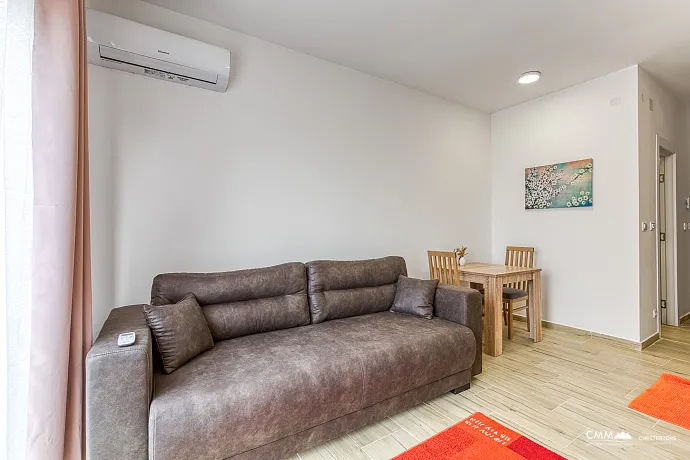 Bečići’de Havuz ve Spa’lı Lüks Kompleks İçinde Stüdyo Daire