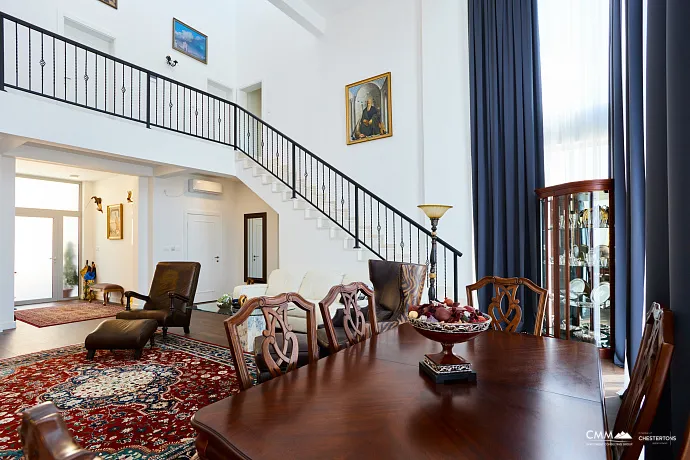 Kumbor’da 335 m² toplam alana sahip geniş bir ev