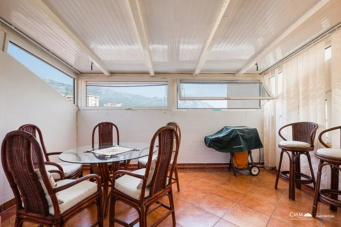 Bečići’de 64m² bir yatak odalı daire