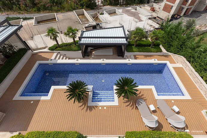 Sveti Stefan’a yakın, Blizikuće’de lüks villa