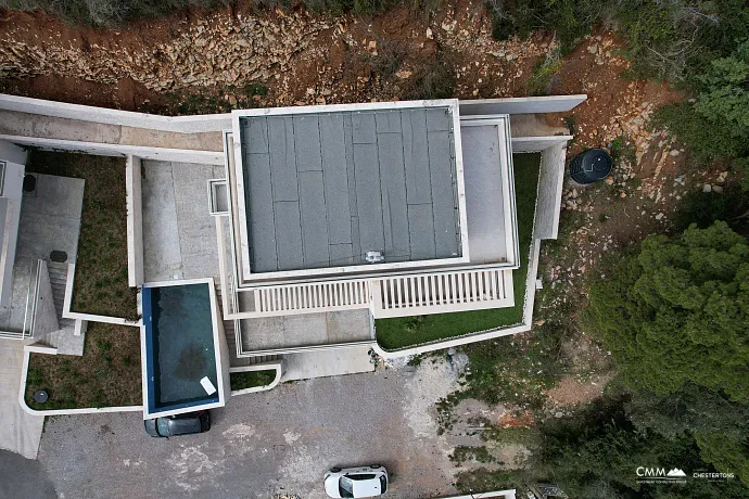 Panoramik Deniz Manzaralı ve Yeni İnşa Edilmiş Lüks Villa – Budva