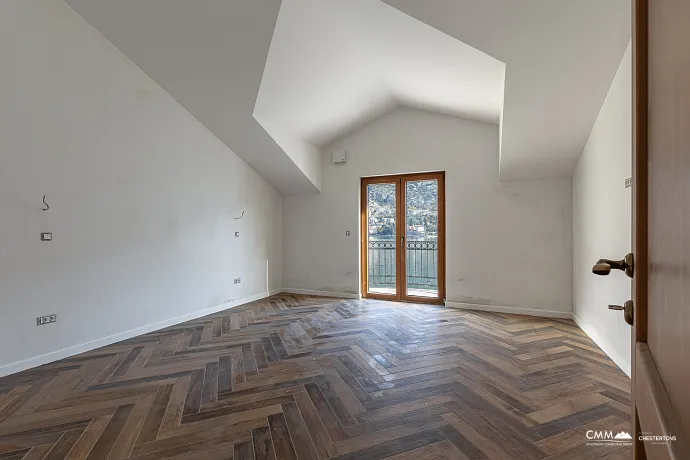 Lüks bir üç katlı villa — Kotor