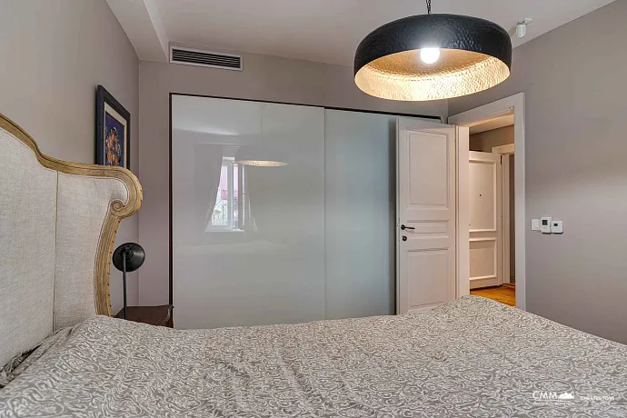 Budva'nın eski kentinin kalbinde büyüleyici dubleks daire