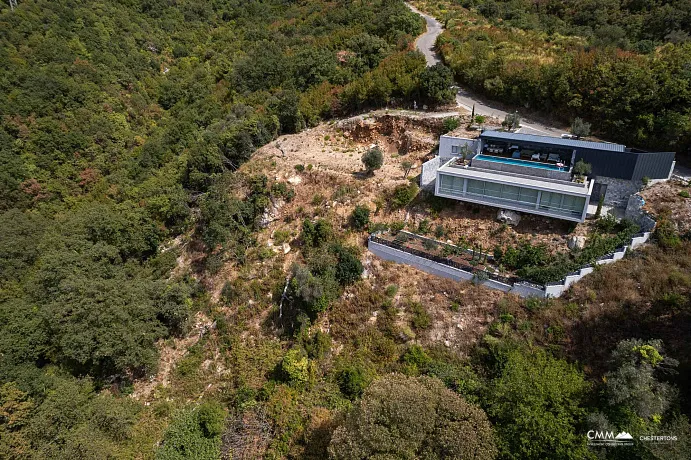 KAMENOVO VE SVETI STEFAN YAKININDA EŞSİZ BİR YATIRIM FIRSATI