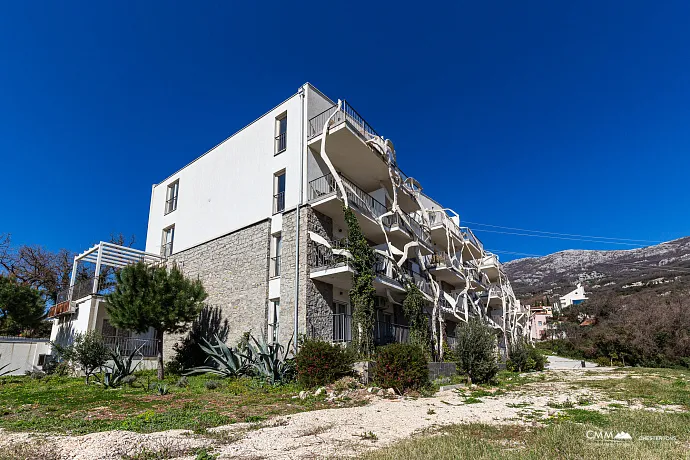 47 m² Daire, Sveti Stefan'a Harika Manzara