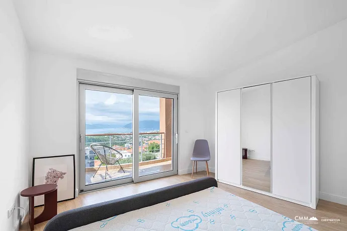 Muhteşem deniz manzaralı lüks penthouse