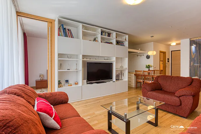 Modern, Konforlu ve Tam Donanımlı Bir Yatak Odalı Daire Plaja Yakın