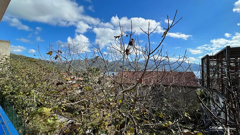 Herceg Novi, Bijela'da kısmi deniz manzaralı stüdyo 33m2