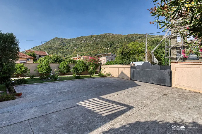 Budva’ya Yakın Turizm ve Gastronomi Kompleksi – Lastva Grbaljska