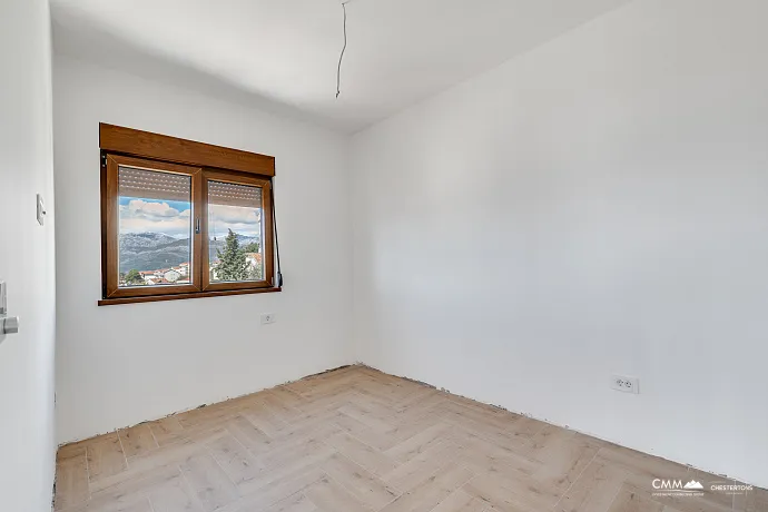 Tivat'ta yeni bir komplekste daireler