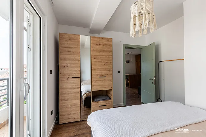Şehir Ortamında Modern Bir Odalı Daire – Konforlu Yaşam İçin Mükemmel