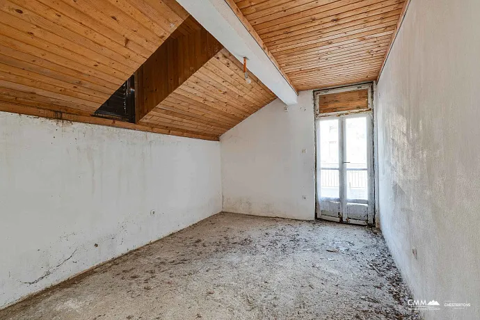 Ratac, Bar’da 1.600 m² arsalı ev — yaklaşık 350 m²