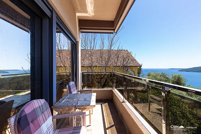 Herceg Novi'nin merkezinde mükemmel villa
