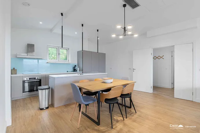 Muhteşem deniz manzaralı lüks penthouse