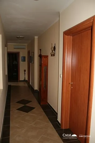 Kotor'da havuzlu lüks villa