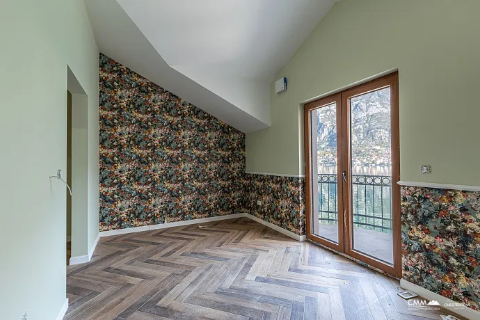 Lüks bir üç katlı villa — Kotor