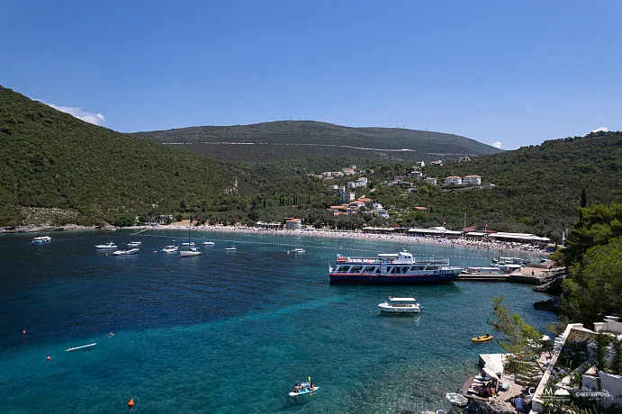 Luxury Seafront Villa Lustica 