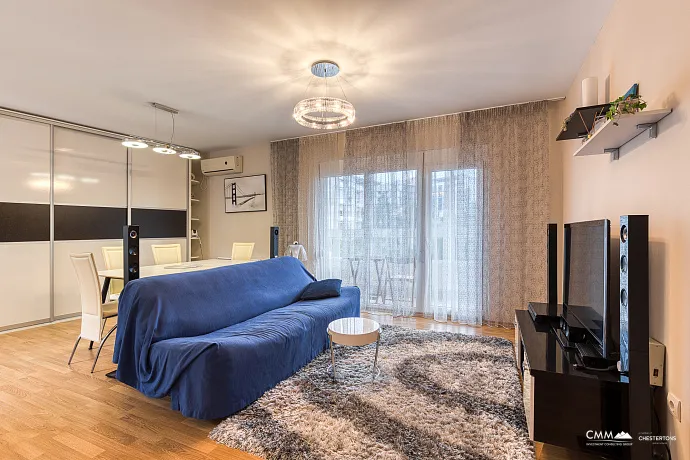 Bečići’de 2 yatak odalı daire