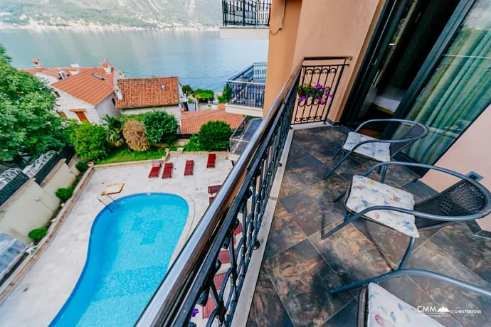 Kotor'da denize yakın iki yatak odalı daire