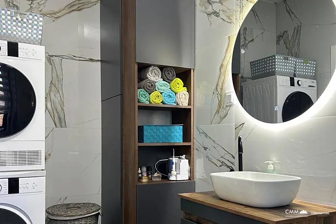 Bar'da Muhteşem Deniz Manzaralı Modern Villa