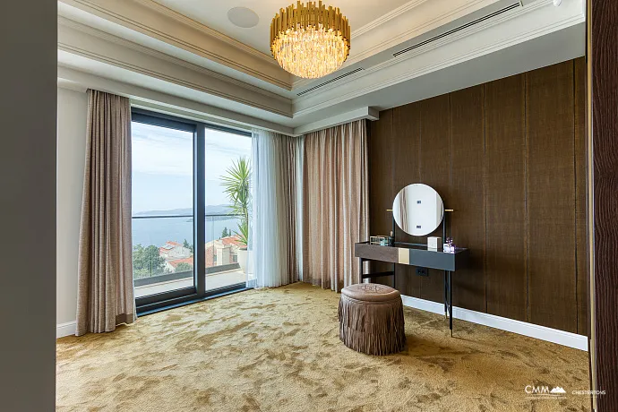 Sveti Stefan’a yakın, Blizikuće’de lüks villa