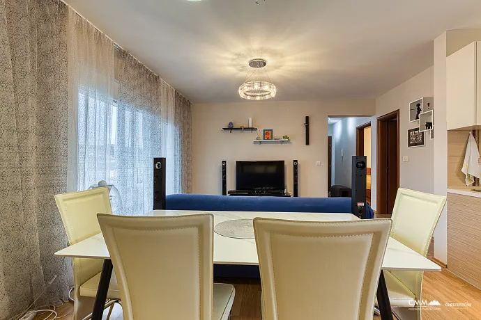 Bečići’de 2 yatak odalı daire