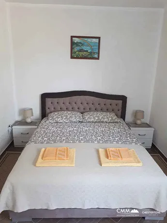 Zagrađe, Sutomore'de üç daireli ev — 450 m²