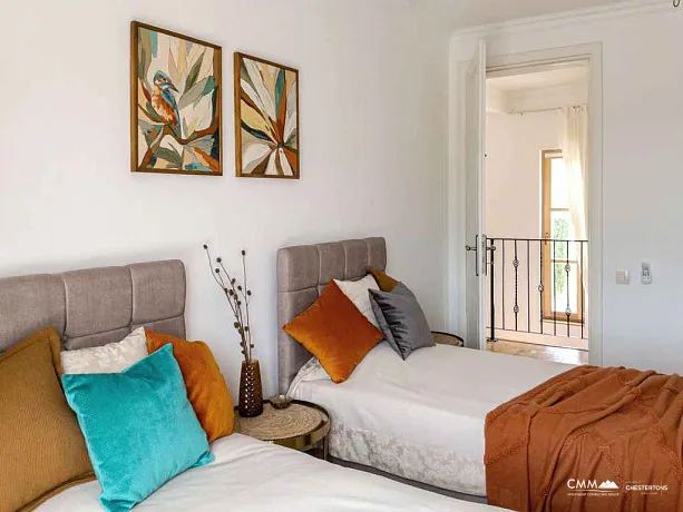 Havuzlu ve Panoramik Deniz Manzaralı Villa — 354 m²
