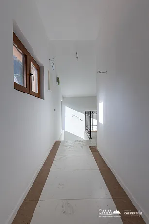 Lüks bir üç katlı villa — Kotor