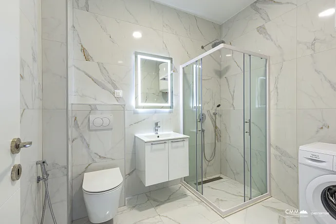 Işık Alan İki Yatak Odalı Daire Bar’da