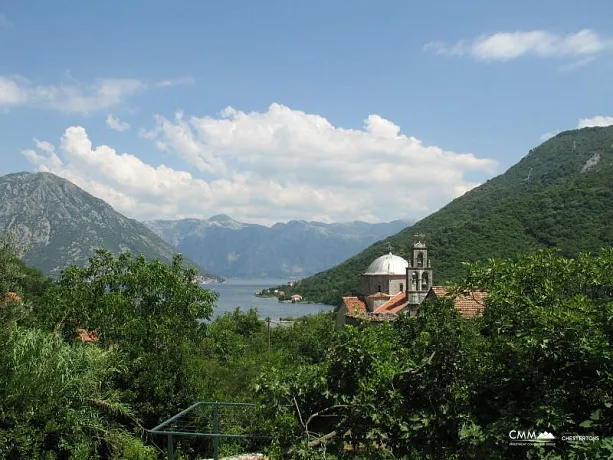 Kotor'da üç binadan oluşan kompleks