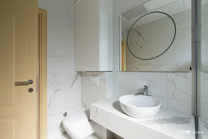Havuzlu sitede üç odalı daire, Blizikuće