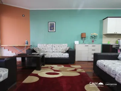 Apartment in a building with a pool 50 m from the sea