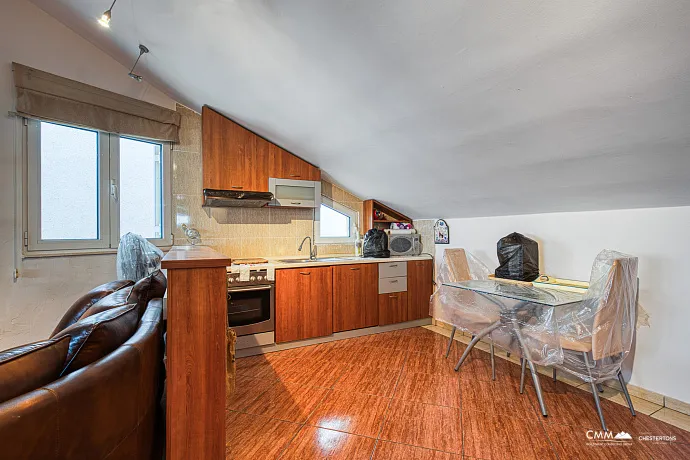 Bečići’de 64m² bir yatak odalı daire
