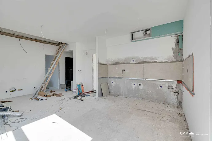 Donja Lastva'da apartman kompleksi
