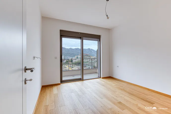 Deniz yakınında Bečići’de bulunan kompleks